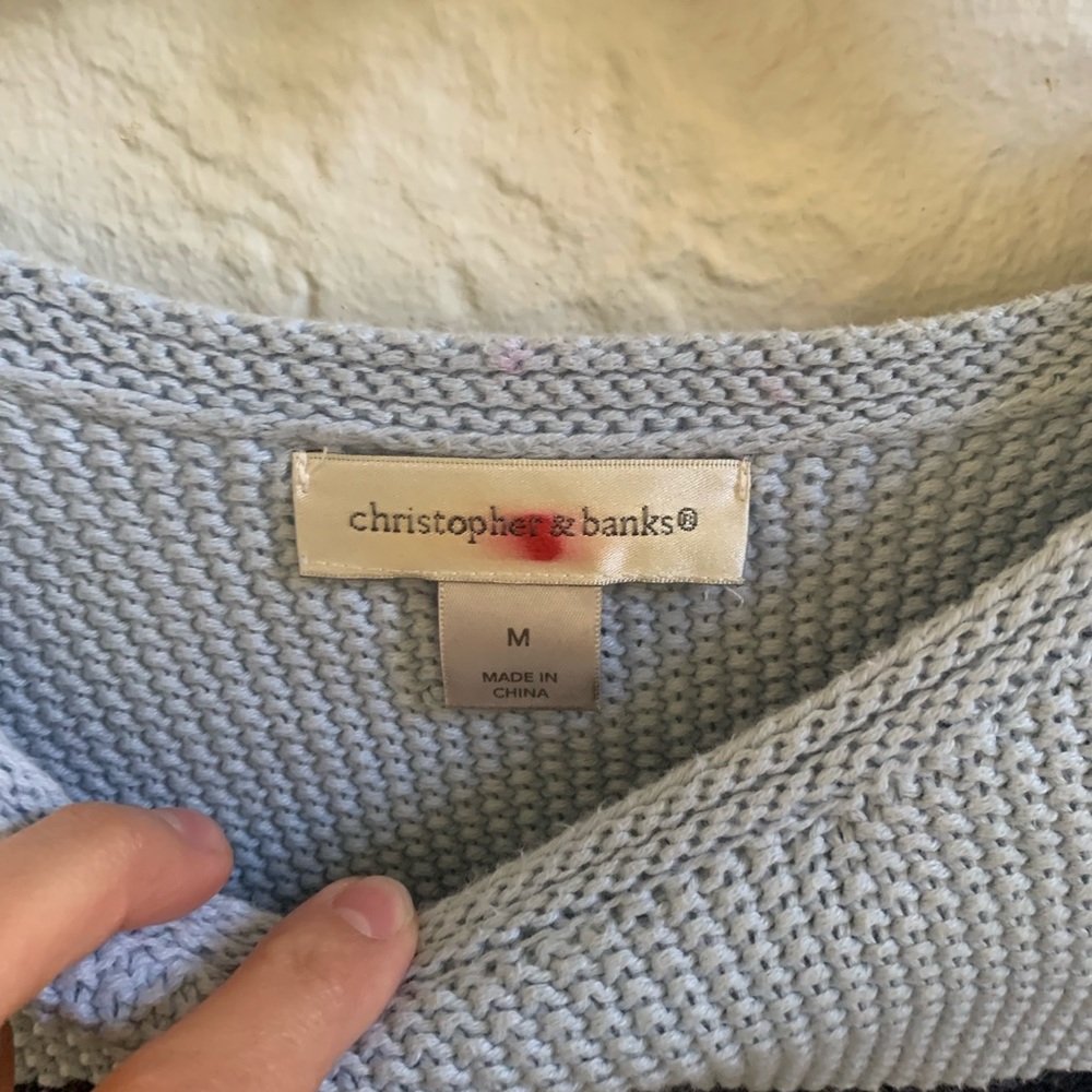 Pretty Sweater - Picture 3 of 4